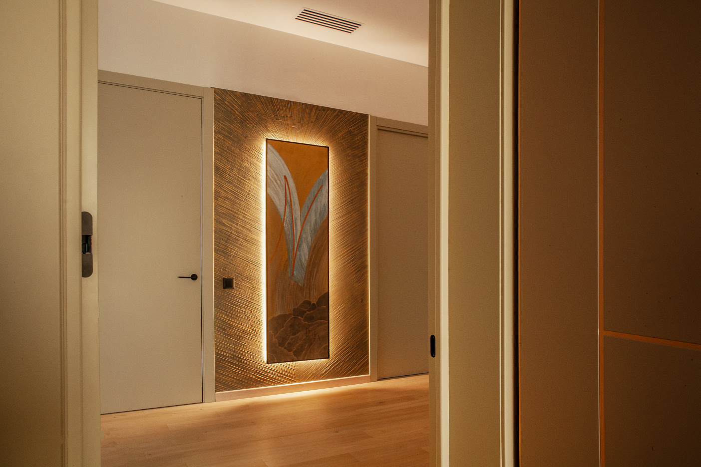 КРАСКИ SATIN SM, SCHUPPE, ДЕКОРАТИВНЫЕ ПОКРЫТИЯ В ПРОЕКТЕ СТУДИИ ЖАР-ПТИЦА, ЕКБ